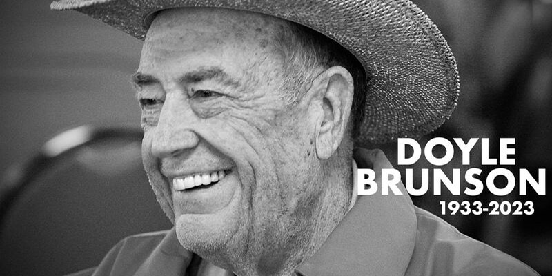 Bố giá trong bộ môn poker - Doyle Brunson